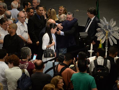 Foto Cantor Roberto Leal Morreu Aos Anos Ap S Enfrentar Um C Ncer