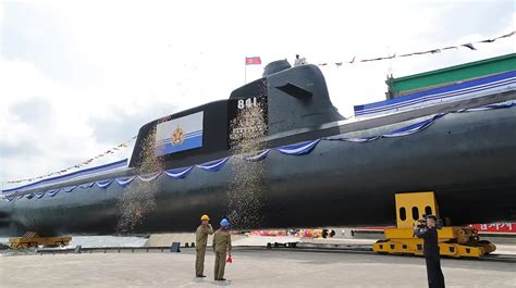 Corea Del Norte Presenta Su Nuevo Submarino Nuclear De Ataque