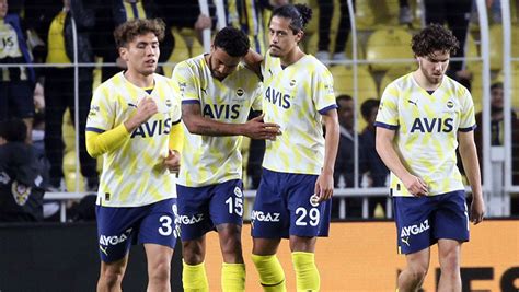 Fenerbah E Ye Tff Den Mauricio Lemos Cezas Fanatik Gazetesi