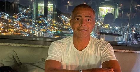 Aos 55 Anos Romário Posta Clique Sem Camisa E Corpo Sarado Chama Atenção