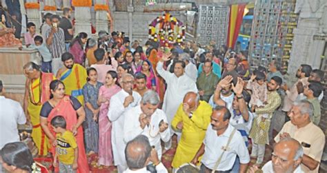 श्री महालक्ष्मी मंदिर में उत्सव मूर्तियों की निकली पालकी यात्रा आज का