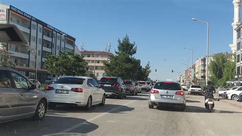 Tatilciler dönüş yolunda Konya Ankara kara yolunda trafik yoğunluğu oluştu