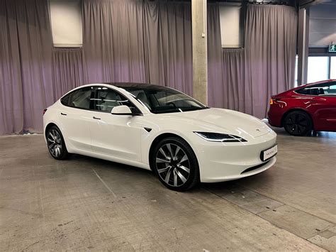 Das Neue Tesla Model 3 Ist Bestellbar Leloneks Tesla Verleih