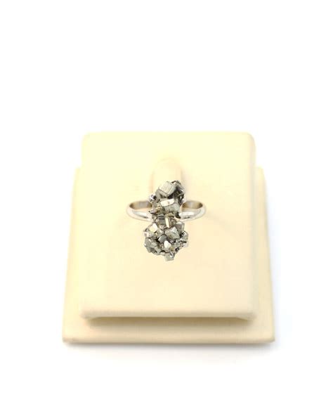 Долина Самоцветов