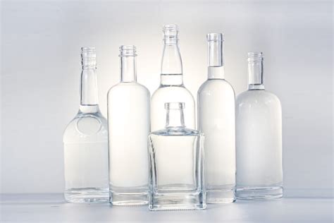 Choose The Glass Bottle Shape Square Or Round Link Glass Bottle Manufacturer