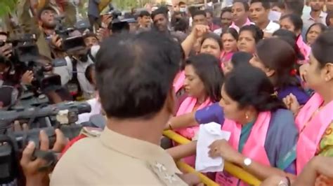 Brs Workers Hold Protest After Bandi Sanjays Remark On K Kavitha In