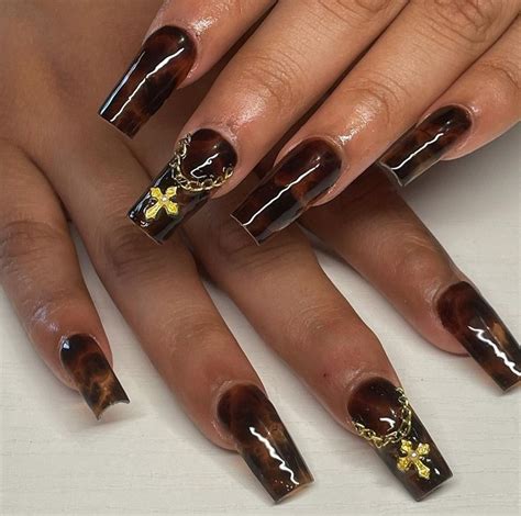 Pin By Y🫧 On Nail Ish In 2024 Cute Nails Gold Nails Vintage Nails