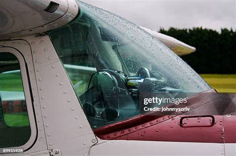 Cessna Cockpit Photos and Premium High Res Pictures - Getty Images