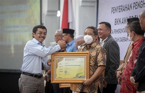 Pemkot Bandung Raih BKN Award Untuk Kategori Ini Golali Id