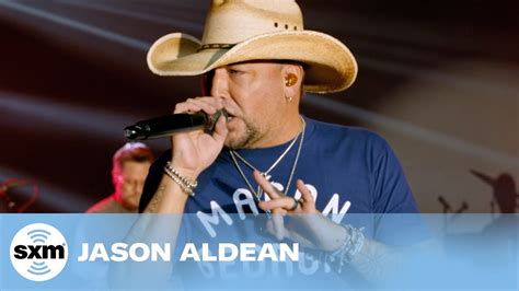 Jason Aldean — Big Green Tractor Live Performance Small Stage