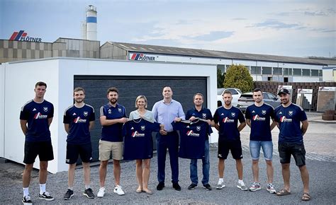 DJK Plaidt Fußballteam und Carl Plötner GmbH