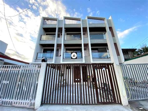 Modern Townhouse In Quezon City For Sale