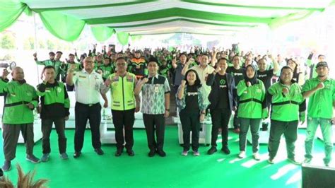 Safety Briefing Diikuti Dengan Antusias Oleh Ratusan Mitra Driver Gojek