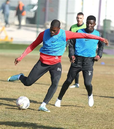 Startimes Uganda Premier League Returns With Night Fixtures Matooke