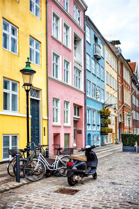 Colorful Hauses Of Nyhavn Copenhagen House Colors Copenhagen Nyhavn Copenhagen