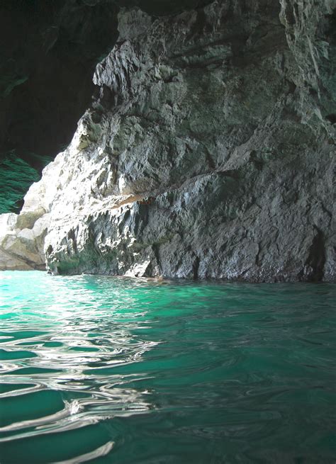 Swimming through the Green Grotto in Capri. | Capri italy, Outdoor, Get ...