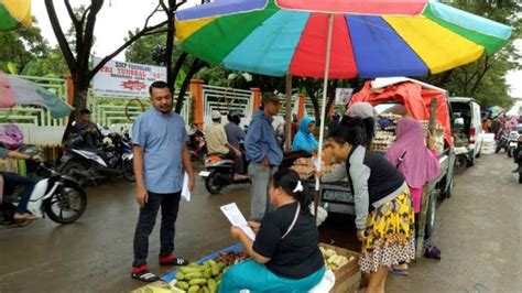 Lurah Sudiang Raya Tertibkan PKL Depan GOR Sudiang Tribun Timur