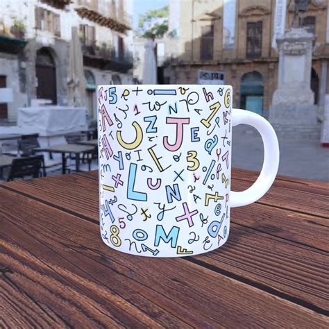 Caneca Personalizada Ensinar é um ato de Amor