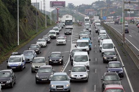 Corte De Tr Fico En Alfonso Molina En A Coru A Hacia Eir S Y Os