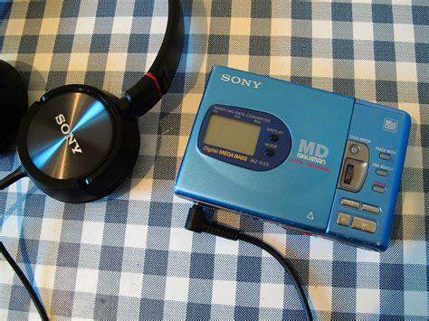 Sony Mz R Portable Minidisc Recorder In Blue A Photo On