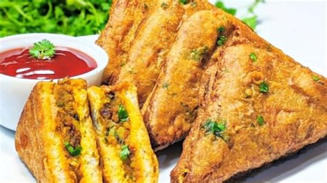 ब्रेड पकौडा Bread Pakoda Recipe In Hindi Aloo Bread Pakoda Quick And Easy Bread Pakoda Snack