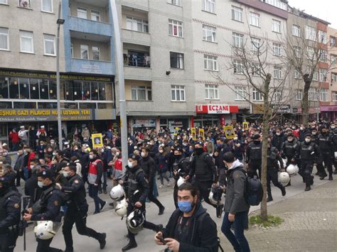 Gazi Katliam Y L Nda Aileler Ve Binlerce Ki I Taraf Ndan