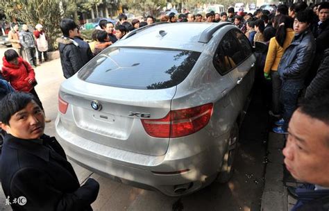 國慶過節借車給朋友的要注意了，別害人害己！ 每日頭條