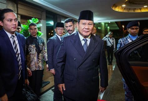 Prabowo Dijadwalkan Bertemu Perdana Menteri Malaysia Anwar Ibrahim Republika Online