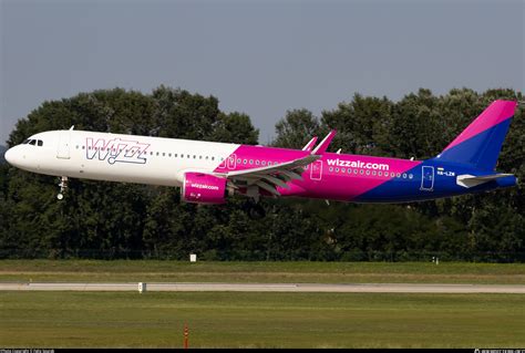 Ha Lzm Wizz Air Airbus A Nx Photo By Felix Sourek Id