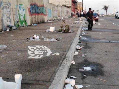 Casi una tonelada de basura en el Malecón de Coatzacoalcos tras fiesta