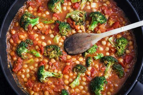 Minute Chickpea Stew With Broccoli The Pesky Vegan