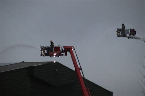 Meerdere Brandweerpelotons Ingezet Bij Zeer Grote Brand Gemaalweg In