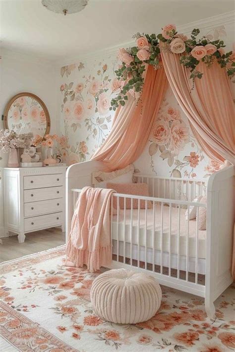 Quarto De Bebê Menina Com Tema De Jardim Encantado