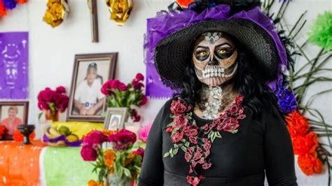 Altar de Muertos Qué debe llevar y qué significa cada elemento El