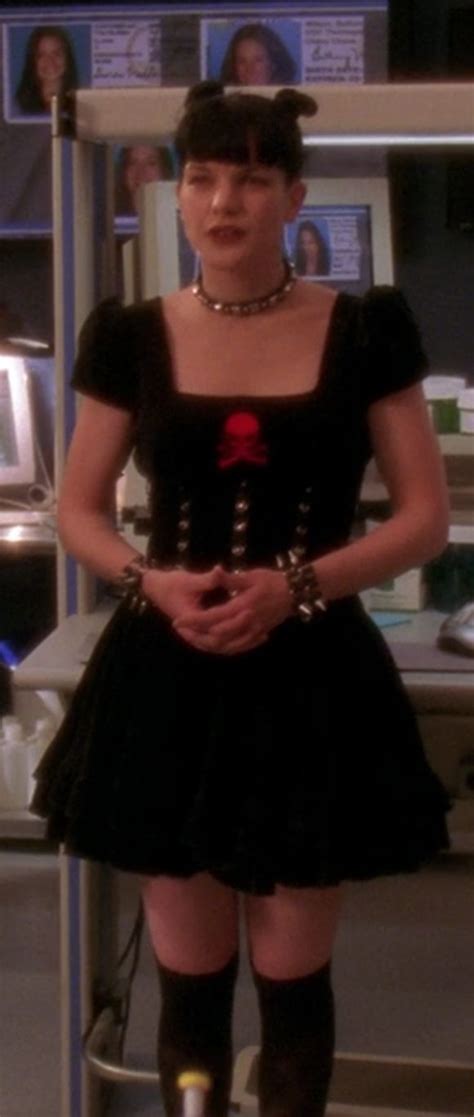 Love Abby Sciuto's dress outfit in this S03E17 "Ravenous." | Fashion ...