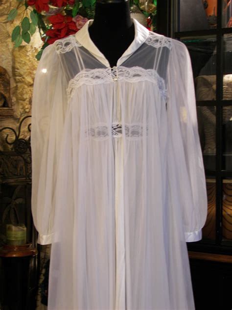 Miss Elaine Nylon Nightgown And Chiffon Robe Satin And Lace Em Flickr