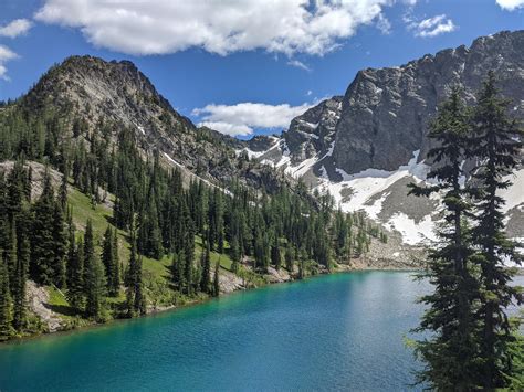 A lake that really lives up to its name. Blue Lake, WA, USA [OC ...