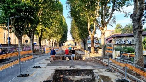 Lavori In Viale Giulio Cesare Si Allungano I Tempi Cantiere Fino Al