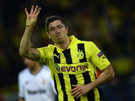 Robert Lewandowski 4 Real Madrid 1 Inside World Soccer