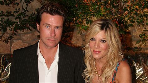 How Tori Spelling And Dean Mcdermott Really Got Together