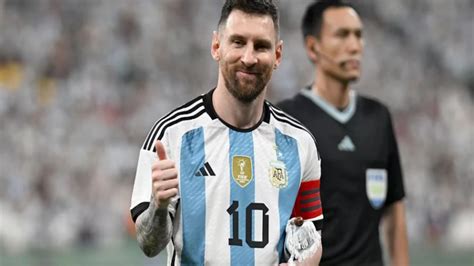 Messi Visti La Camiseta De La Selecci N Femenina En La Previa Del