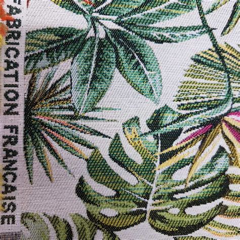 Tissu jacquard ameublement Bahia feuilles vertes fabrication française