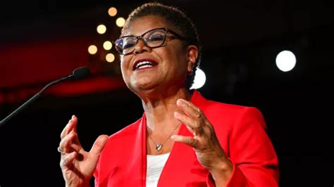 Karen Bass Makes History As First Woman Elected As Los Angeles Mayor Atlanta Daily World