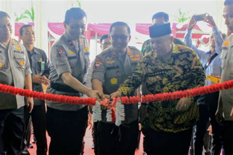 Bupati Tanjab Barat Hadiri Acara Peresmian Gedung Polres Tanjab Barat