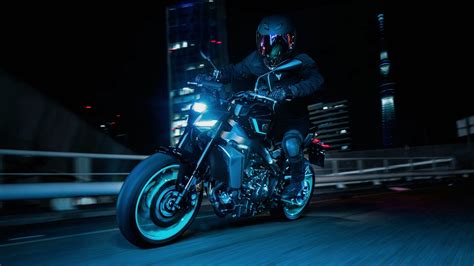 yamaha mt  breaks cover  notable updates    price
