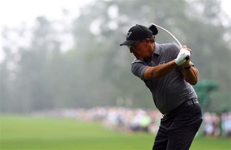 Mickelson happy to be back for 'favourite week' at Masters | Reuters