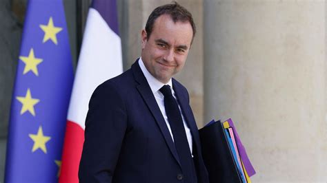 Radio Ardennes Le Ministre Des Arm Es S Bastien Lecornu En Visite