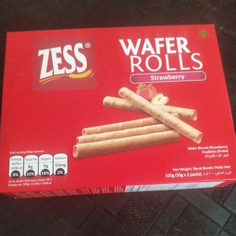 Round Zess Strawberry Wafer Rolls Packaging Type Box 100gm