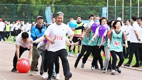 北京海淀区八里庄街道第二届“玲珑杯”地区运动会举行地方频道央视网