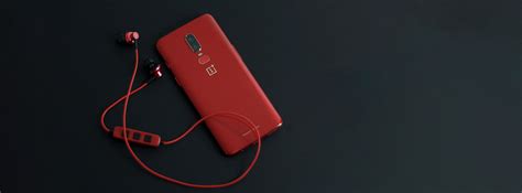 wireless bluetooth earphones
